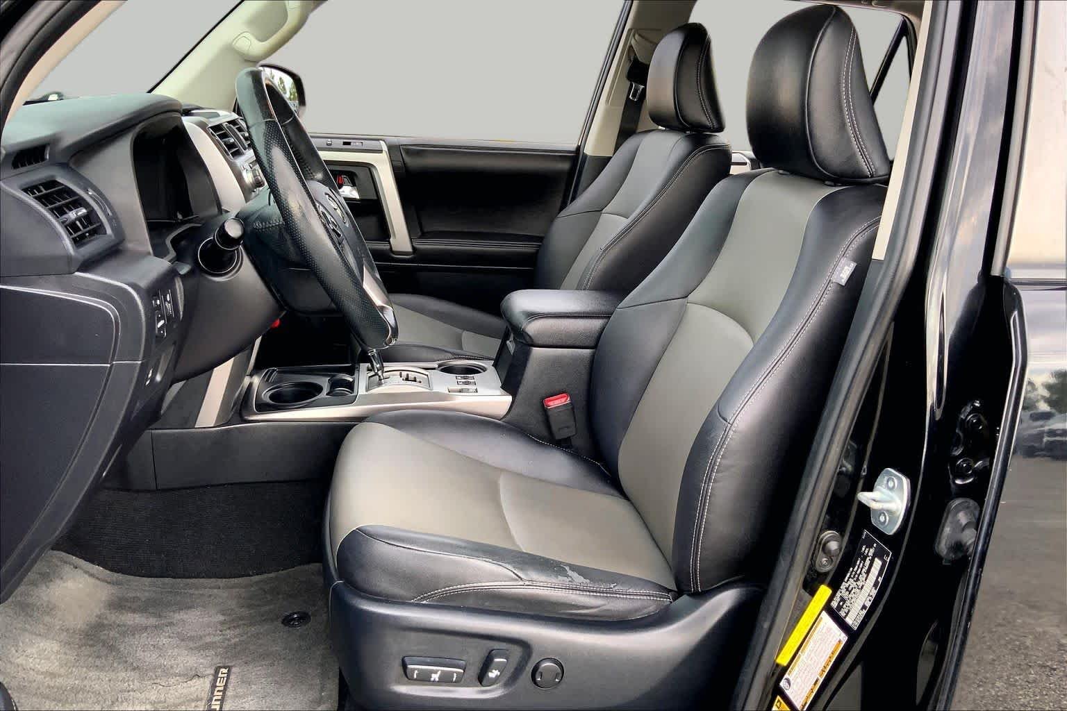 Used 2015 Attitude Black Metallic Toyota SR5 image 8