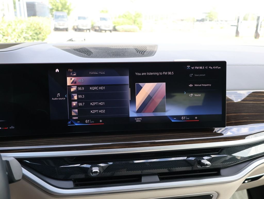 Used 2023 Carbon Black Metallic BMW xDrive40i image 89