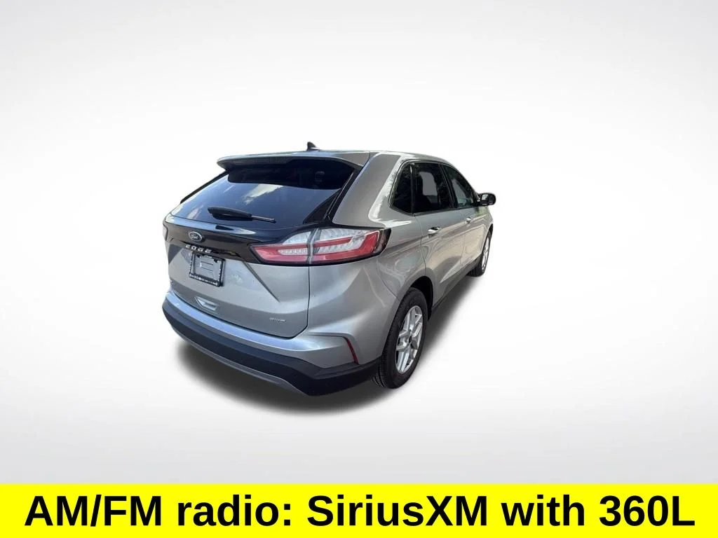 Used 2024 Silver Ford SEL image 5