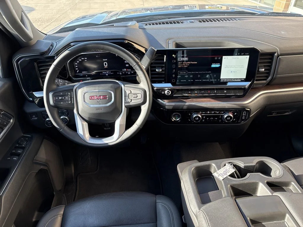 2024 GMC Sierra 1500 SLT - Photo 7