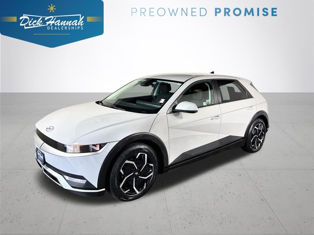 Used 2024 Gray Hyundai SEL image 1