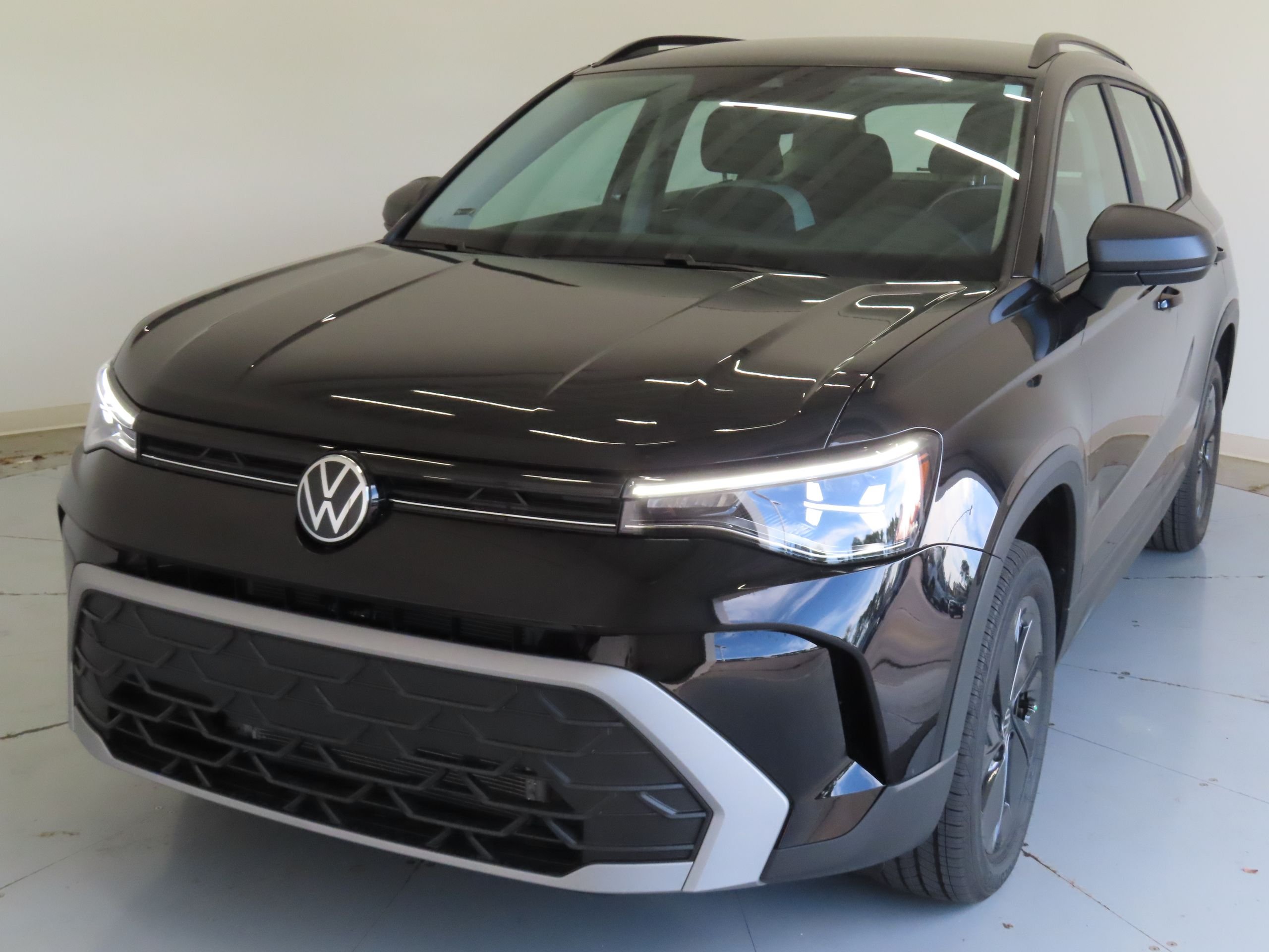 New 2026 Black Volkswagen 1.5T S image 6