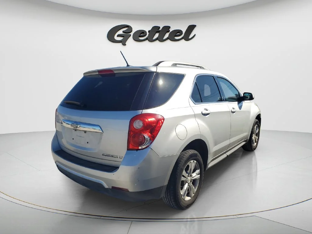 Used 2014 Silver Ice Metallic Chevrolet LT image 2