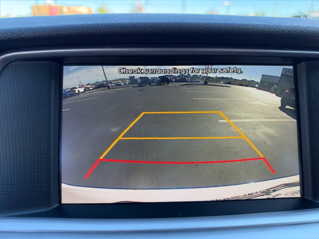 Used 2019 White Kia S image 23