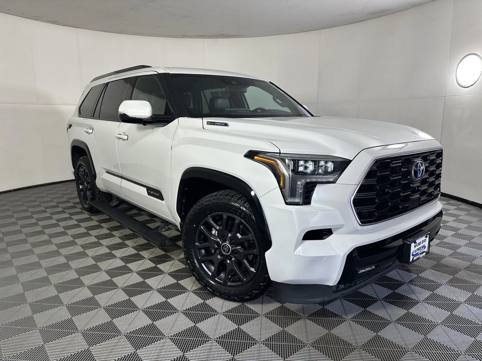 Used 2023 Wind Chill Pearl Toyota Platinum image 17