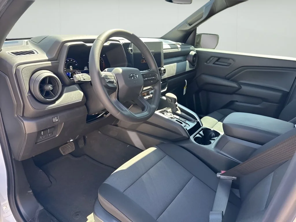 2026 Chevrolet Colorado Trail Boss - Photo 8