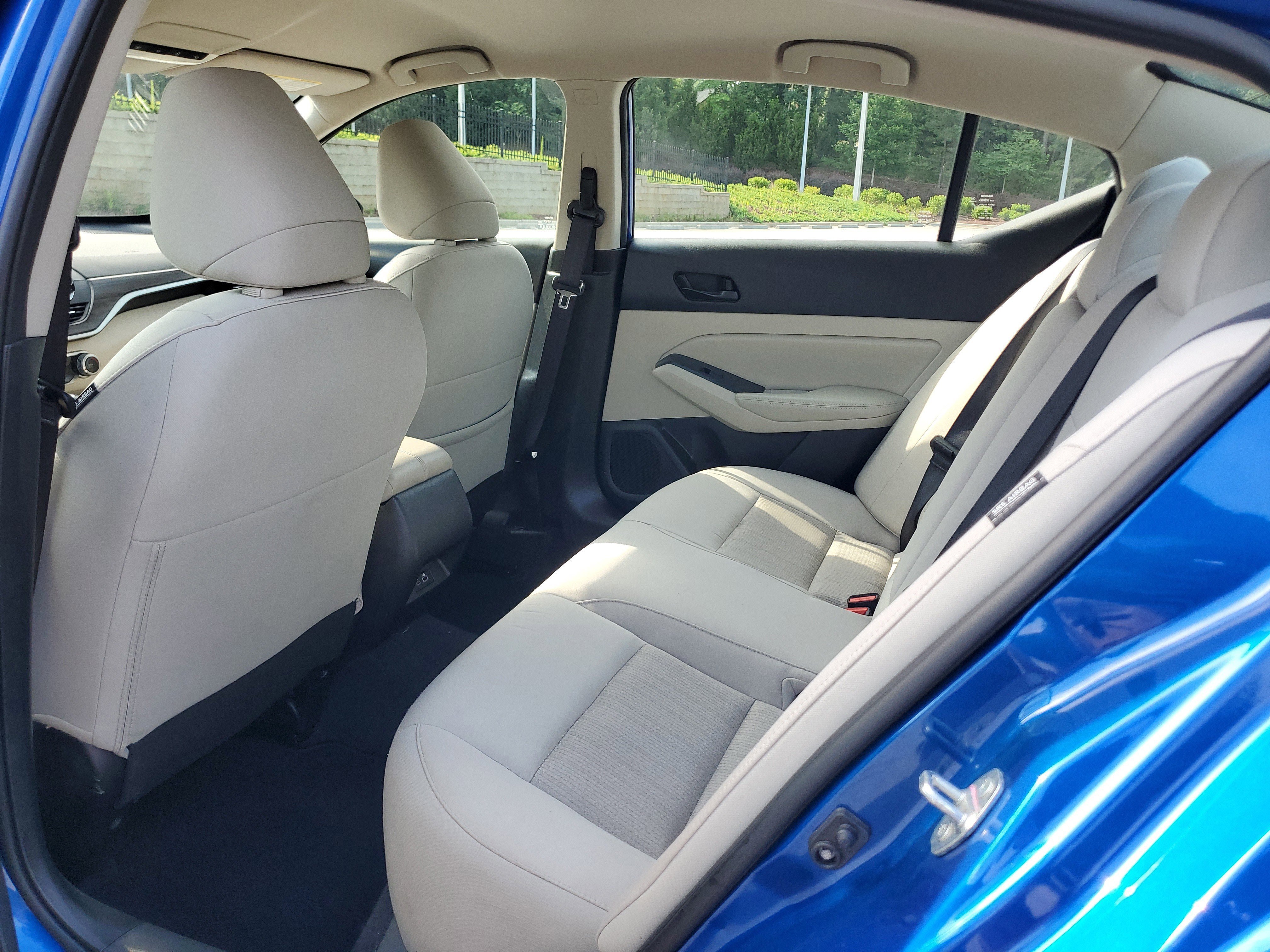 Used 2025 Blue Nissan 2.5 SV image 9