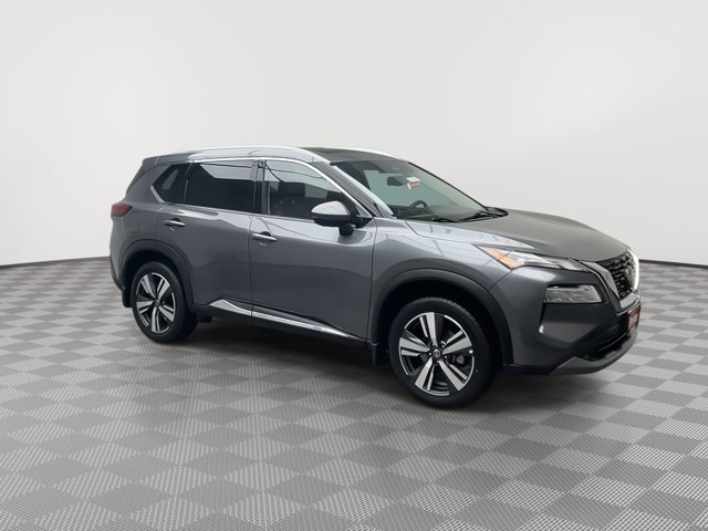 Used 2021 Gun Metallic Nissan SL image 39