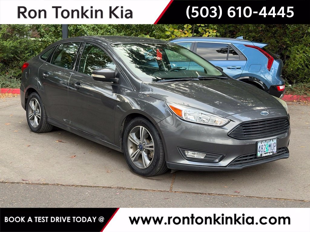Used 2017 Magnetic Ford SE image 1