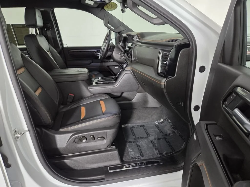 Used 2025 Summit White GMC AT4 image 30
