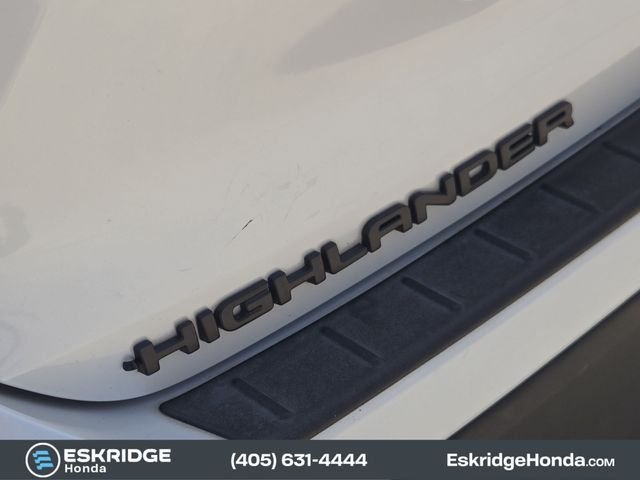 Used 2022 Beige Toyota L image 12