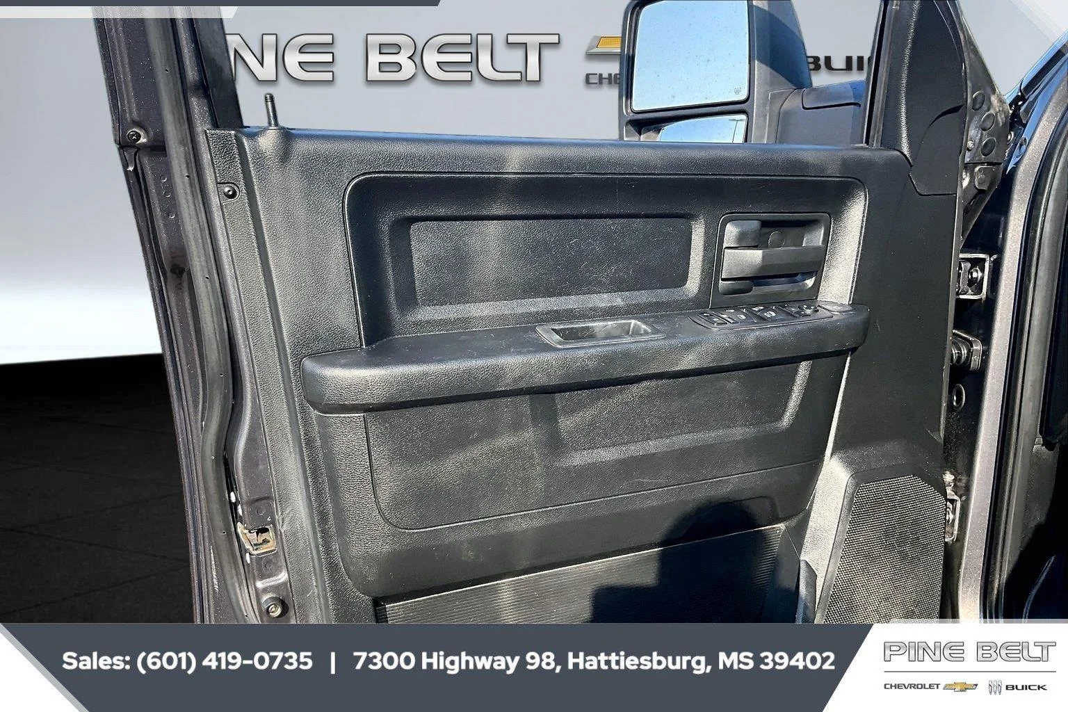 Used 2023 Granite Crystal Metallic Clearcoat Ram Tradesman image 18