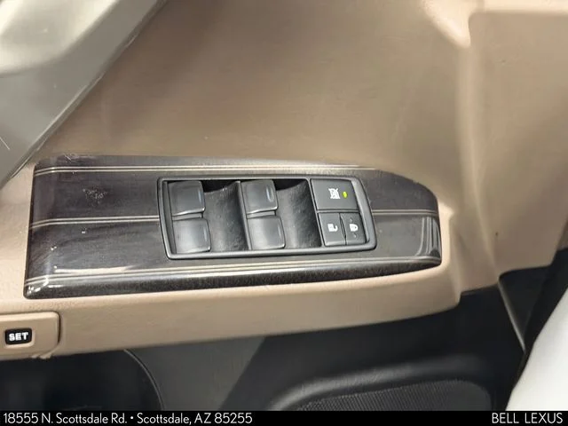Certified Used 2021  Lexus 460 image 18