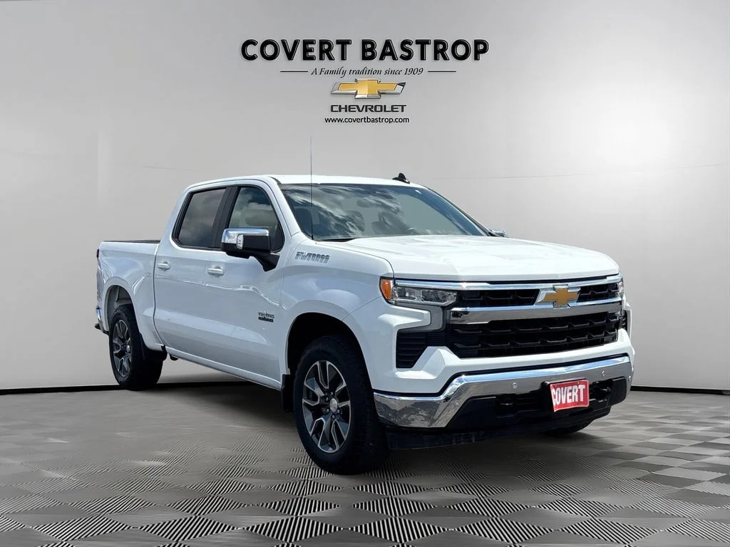 Used 2024 White Chevrolet LT image 7