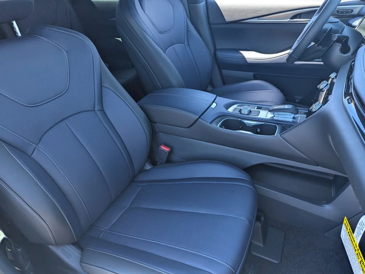 New 2027 HARBOR GRAY INFINITI Sport AWD image 30