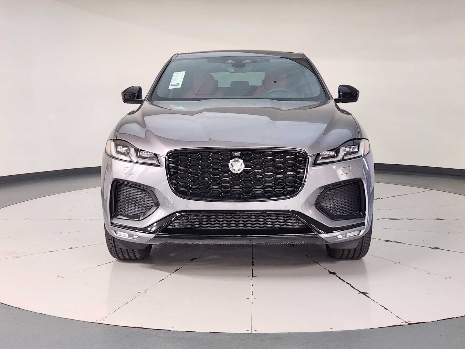 New 2026 Eiger Grey Jaguar R-Dynamic S image 9