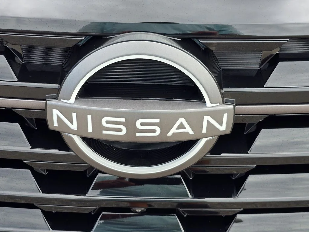 Used 2026 Gray Nissan Platinum image 3