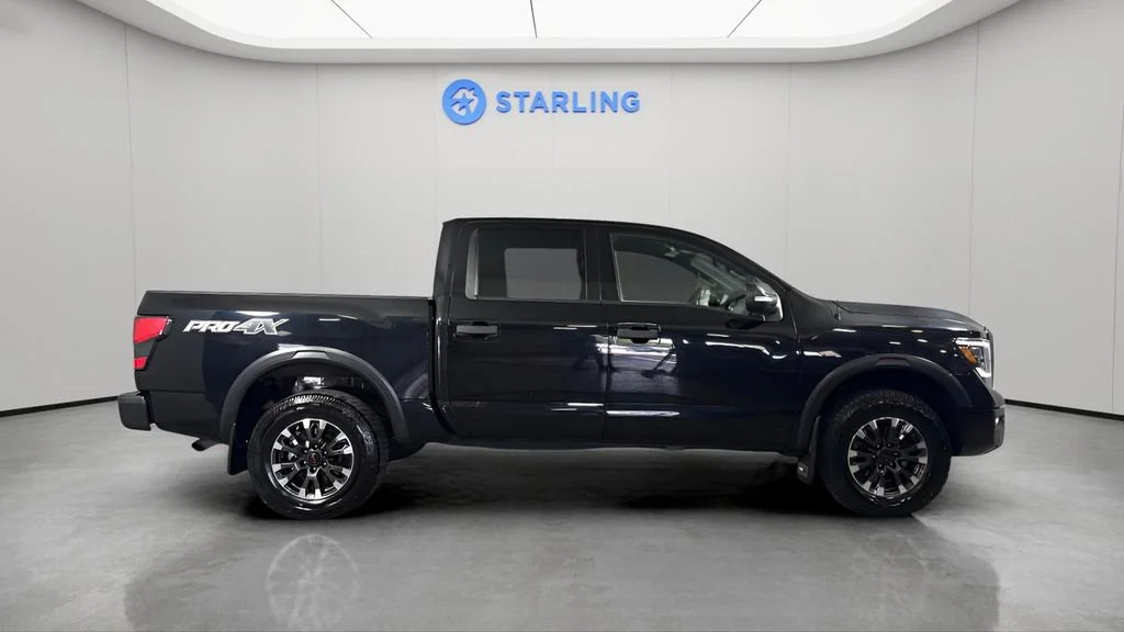 Used 2021 Black Nissan Crew Cab PRO-4X 4x4 image 12