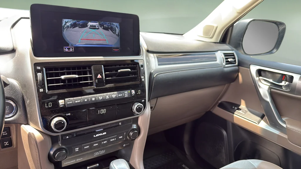 Certified Used 2022  Lexus 460 image 31