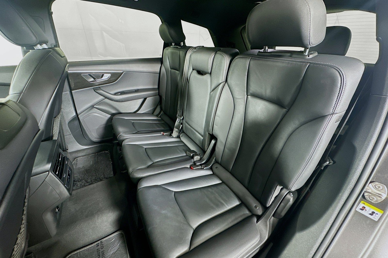 Used 2025 Samurai Gray Metallic Audi Premium image 9