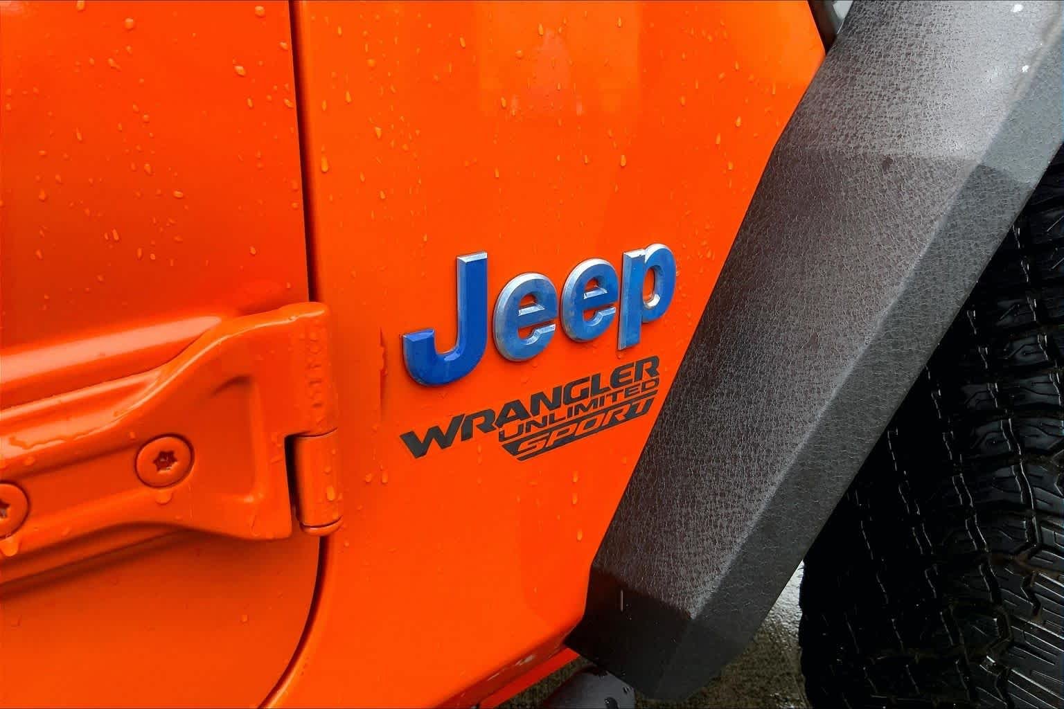 Used 2018 Punkn Metallic Clearcoat Jeep Sport S image 29
