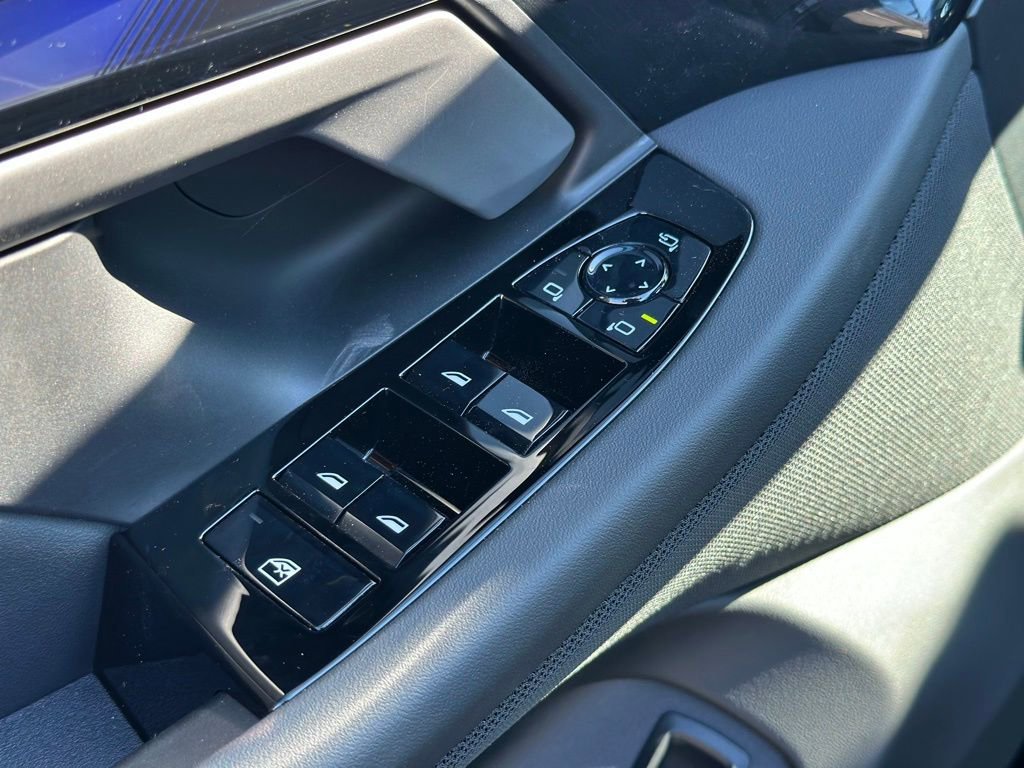 New 2026 Black Sapphire Metallic BMW 530i xDrive image 19