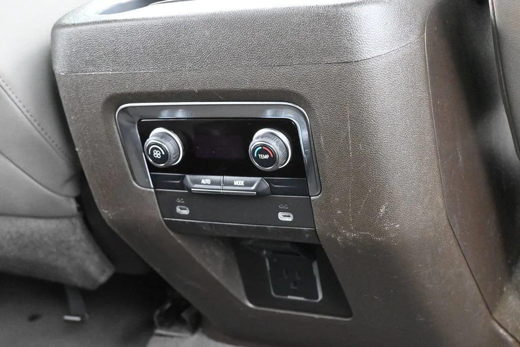 Used 2024 Summit White Chevrolet LT image 30