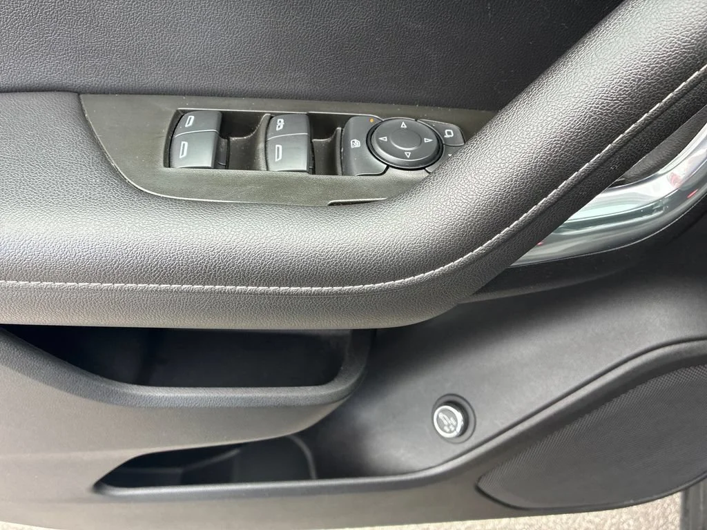 Used 2023 BLUE GLOW METALLIC Chevrolet LT image 11