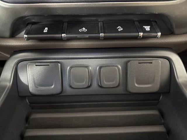 Used 2018 Havana Metallic Chevrolet LT image 16