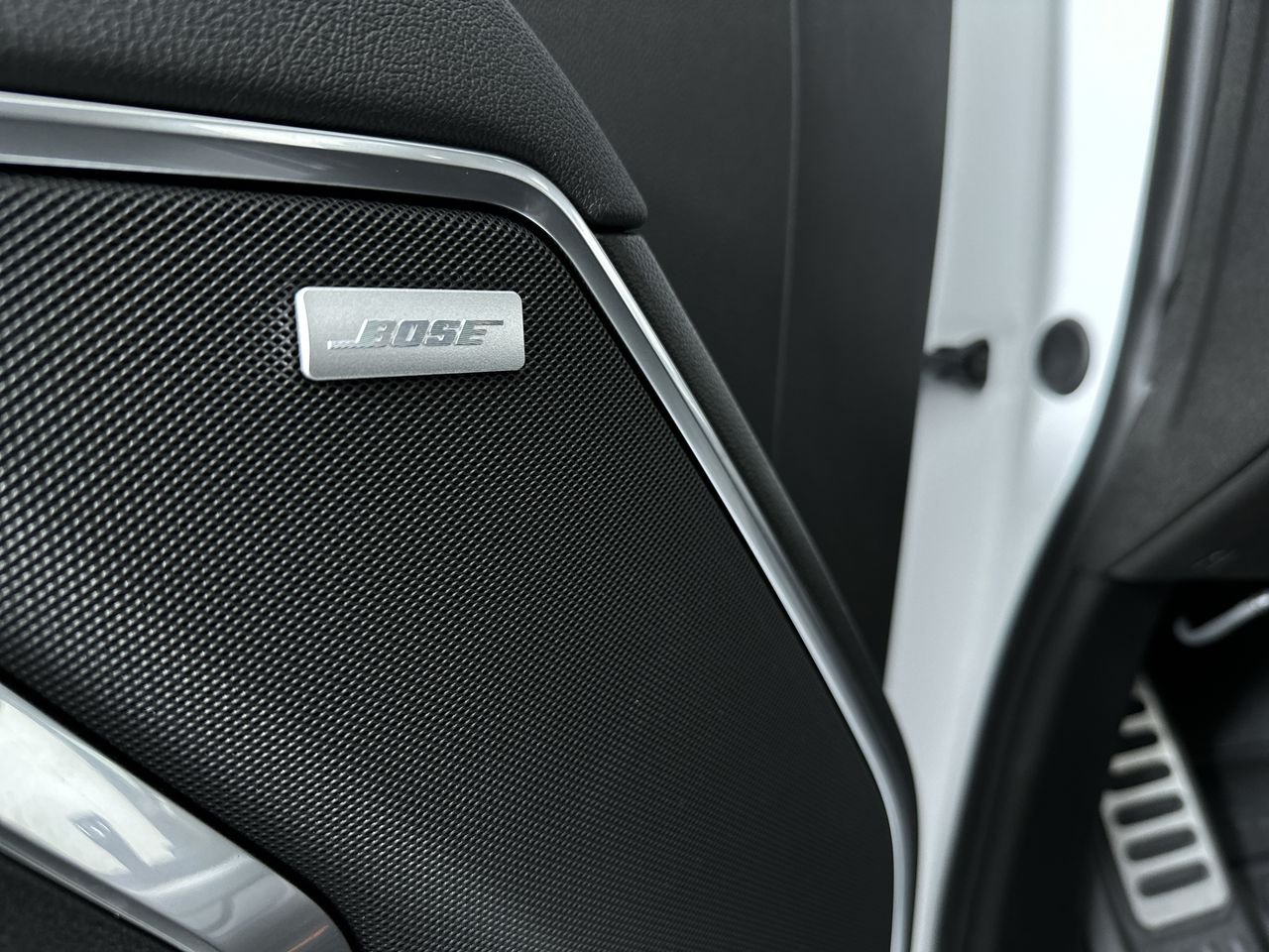 2025 Chevrolet Silverado 1500 LTZ - Photo 122