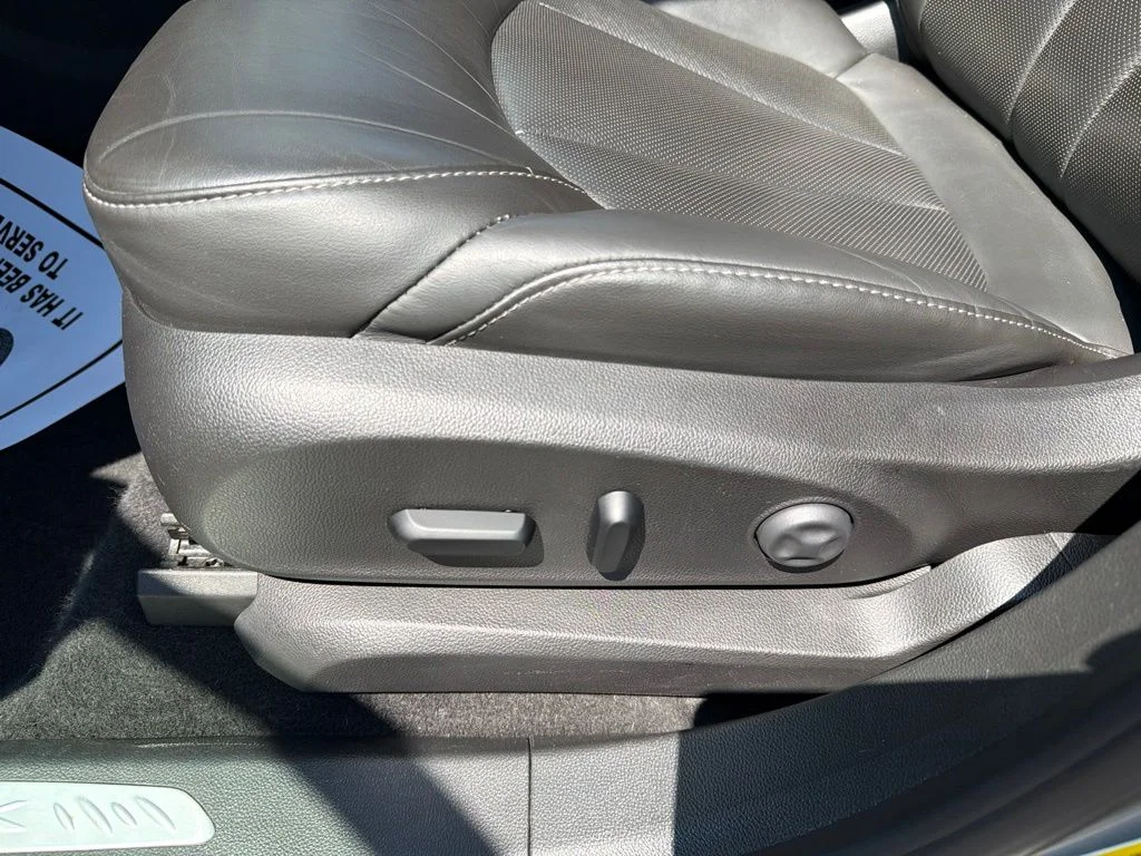 Used 2019 Gray Buick Essence image 13