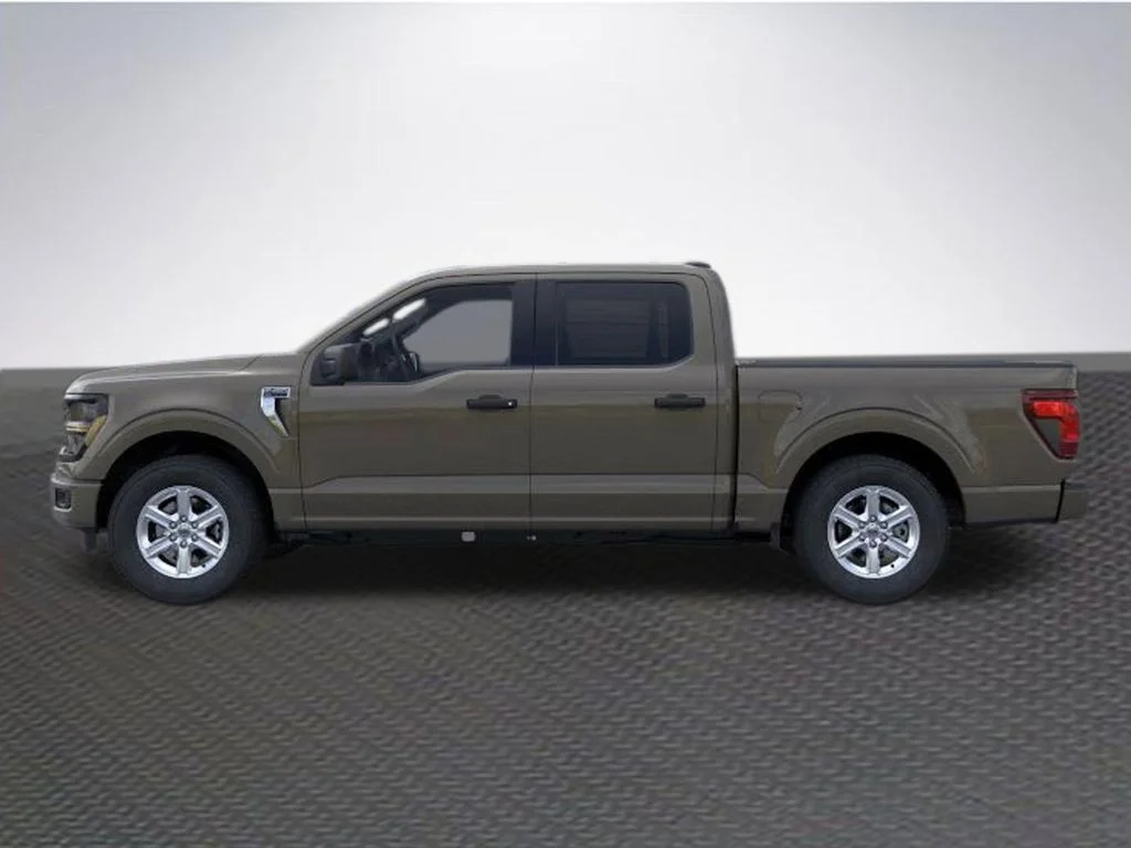 New 2026 Marsh Gray Ford XLT image 3