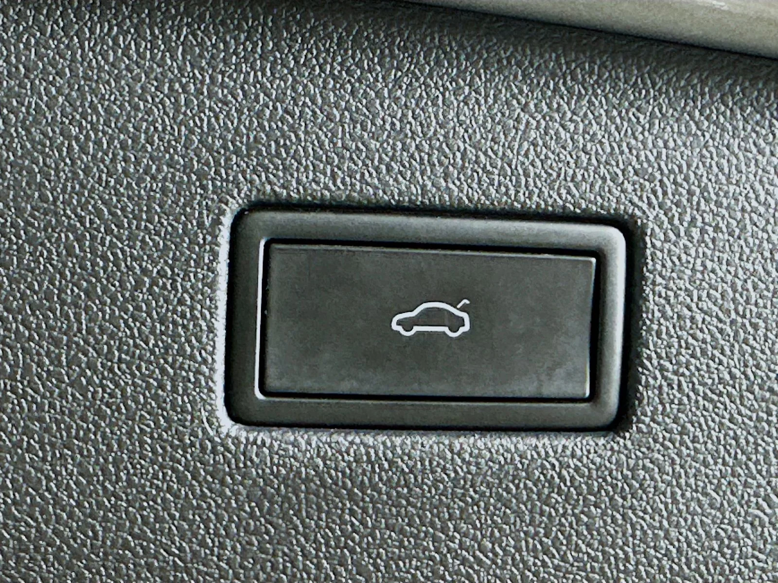 Used 2022 Silver Volkswagen  image 37