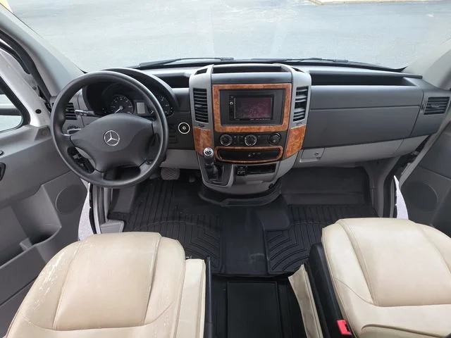 Used 2016  Mercedes-Benz Base image 10