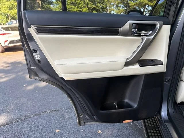 Used 2020 Gray Lexus GX 460 Premium image 22