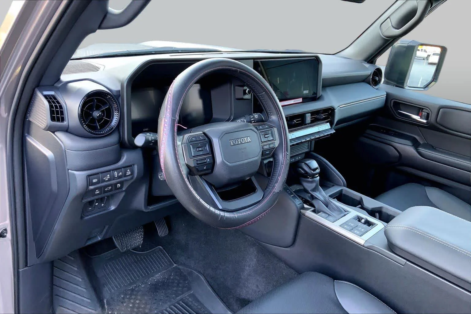 Used 2024 Meteor Shower Toyota  image 15
