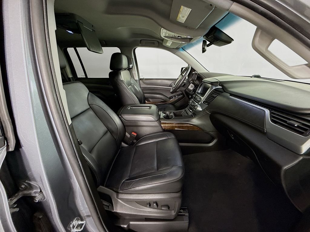 Used 2019 Gray Chevrolet LT image 31