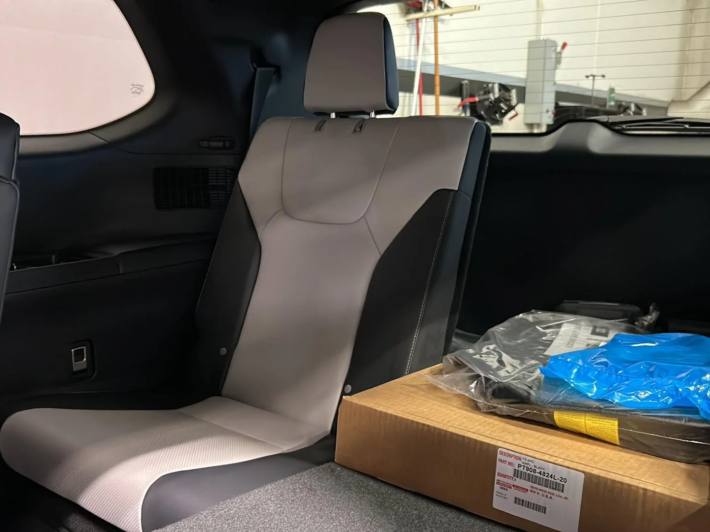 New 2026 Wind Chill Pearl Lexus TX 500h F SPORT Performance Premium image 30
