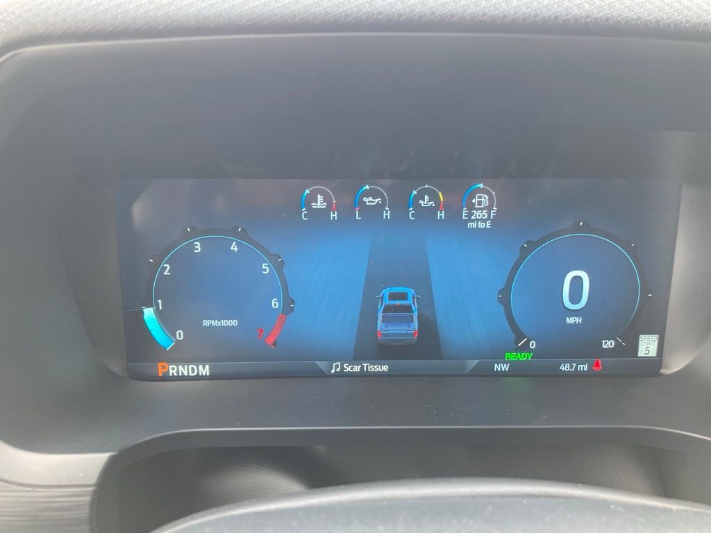 Used 2025 Gray Ford XLT image 34