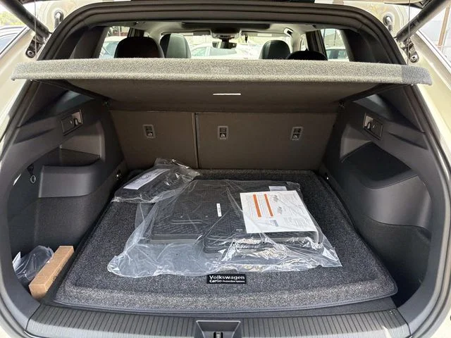 2026 Volkswagen Tiguan photo 5