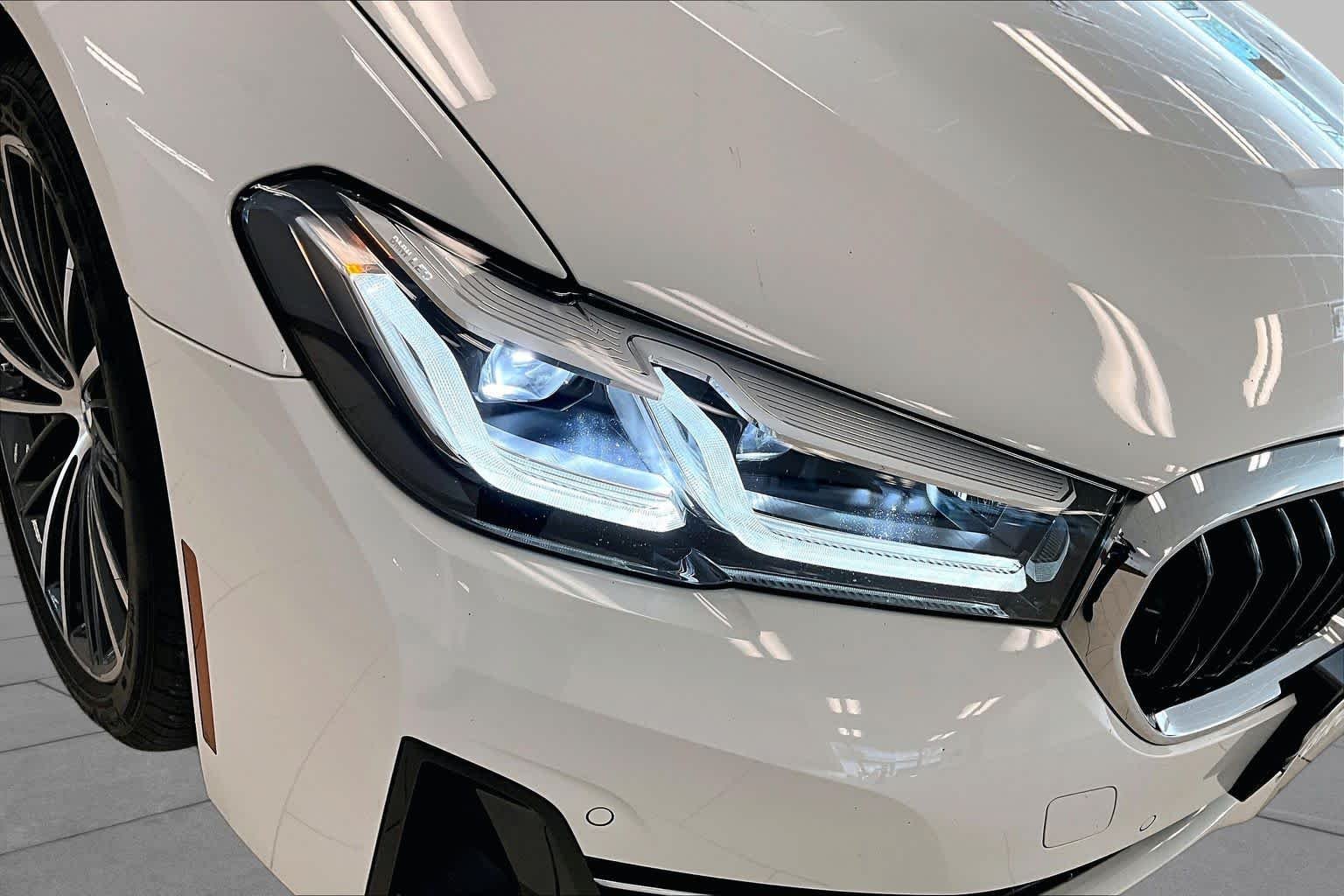 Used 2023 Alpine White BMW 530i image 25