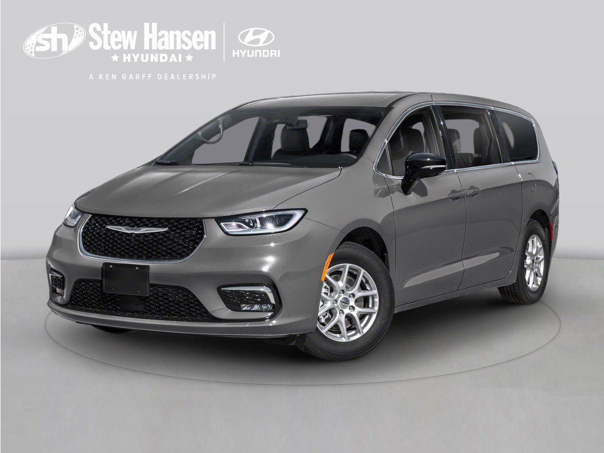 2025 Chrysler Pacifica's photo