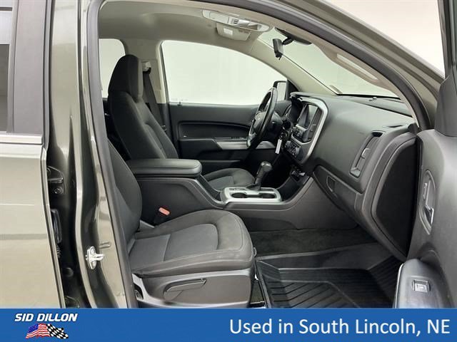 Used 2018 DEEPWOOD GREEN METALLIC Chevrolet 4WD LT image 25