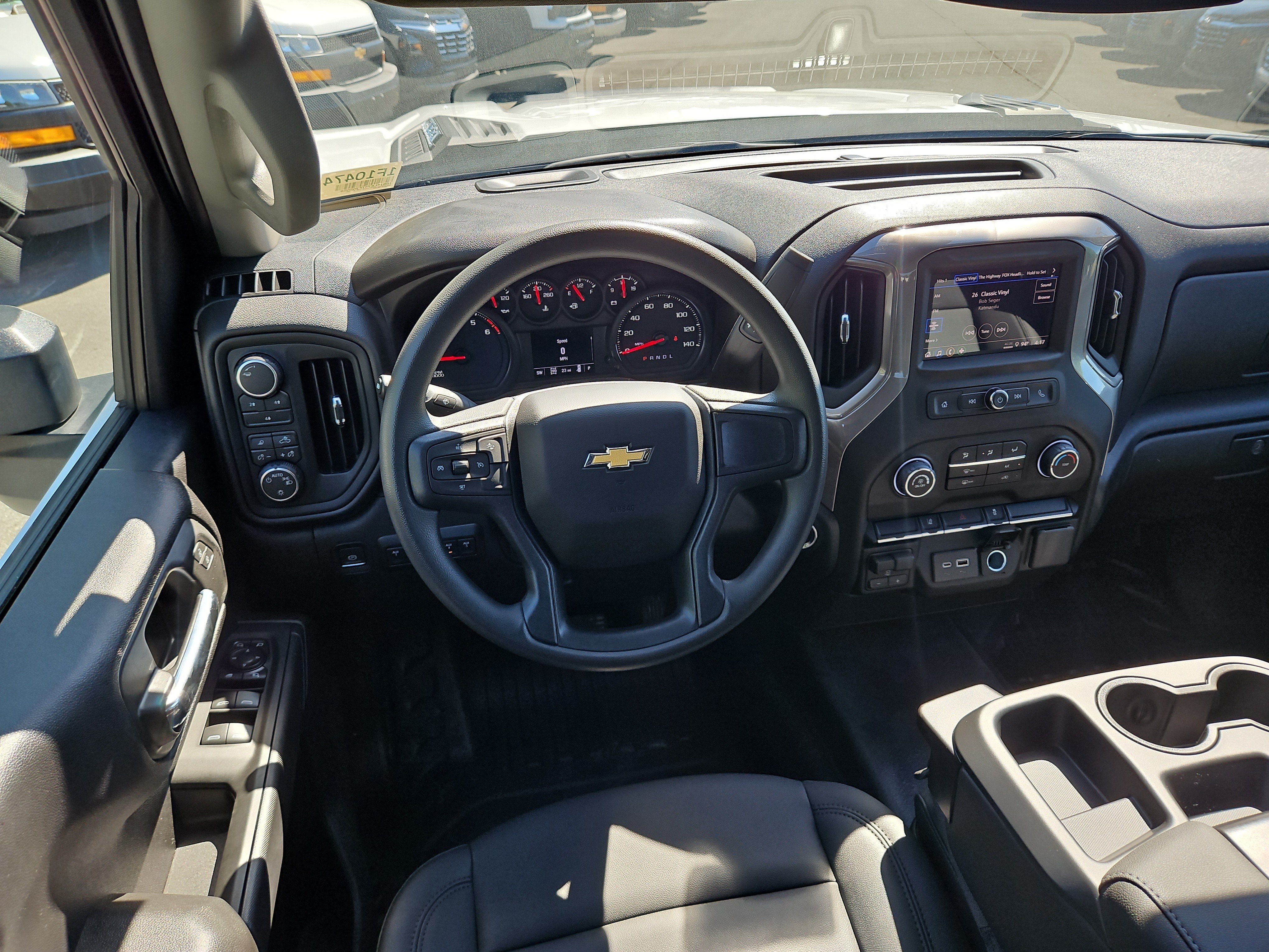 New 2026 Summit White Chevrolet WT image 11