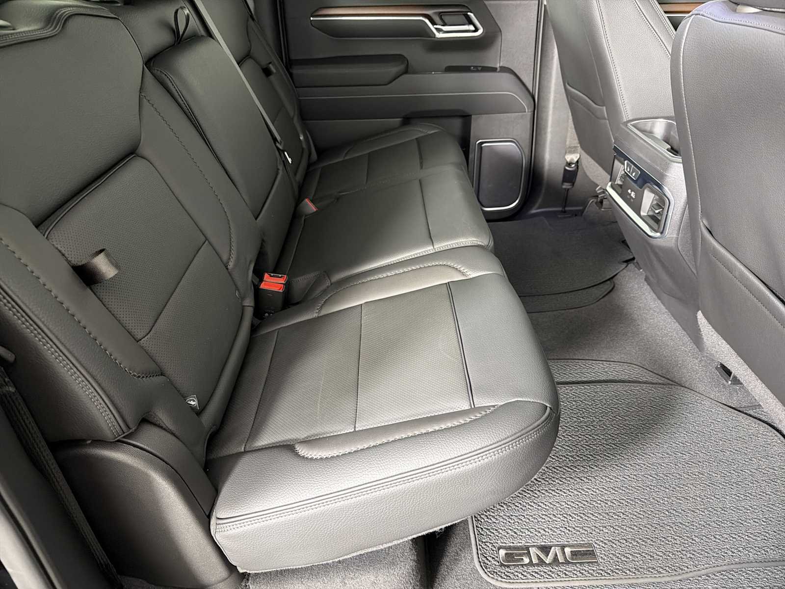 2026 GMC Sierra 1500 Denali - Photo 21