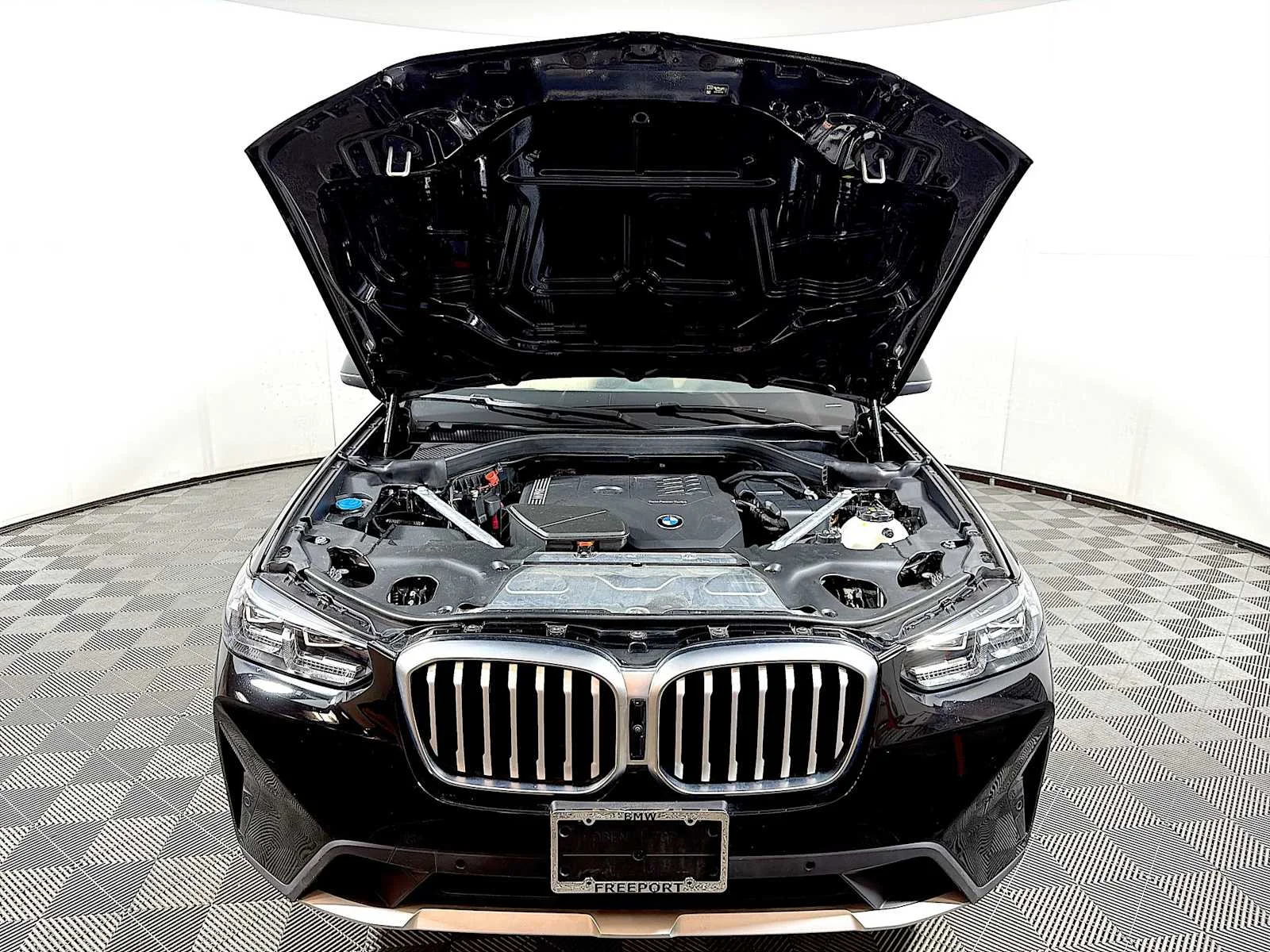 Certified Used 2023 Jet Black BMW xDrive30i image 31