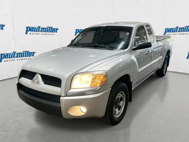2007 Mitsubishi Raider 3.7 Auto LS Extended Cab's photo