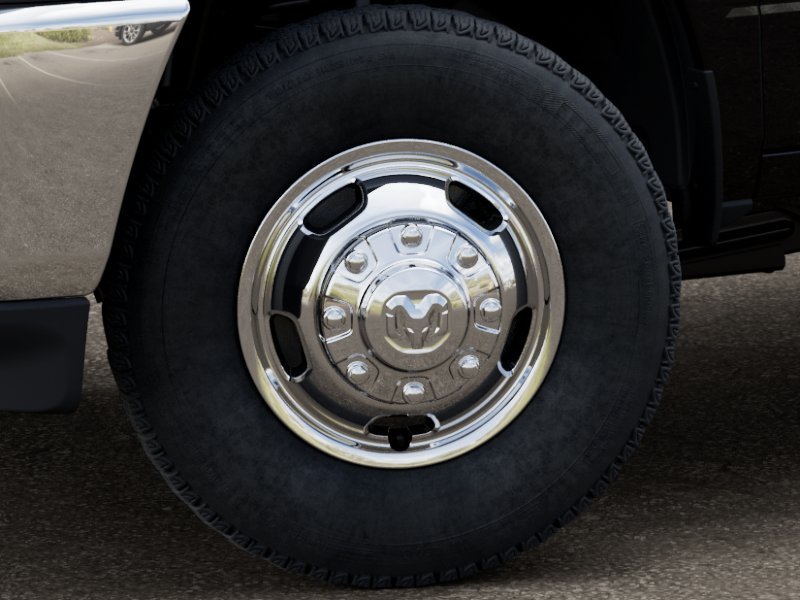 New 2026 Diamond Black Crystal Pearl-Coat Exterior Paint RAM Tradesman image 34