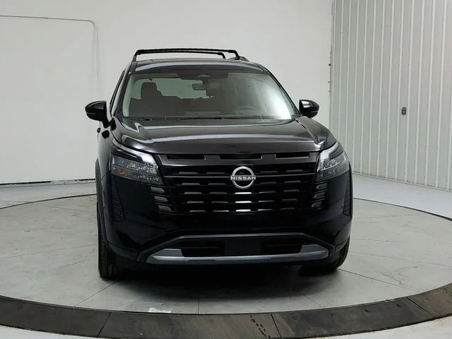 New 2026 Black Nissan Platinum image 2