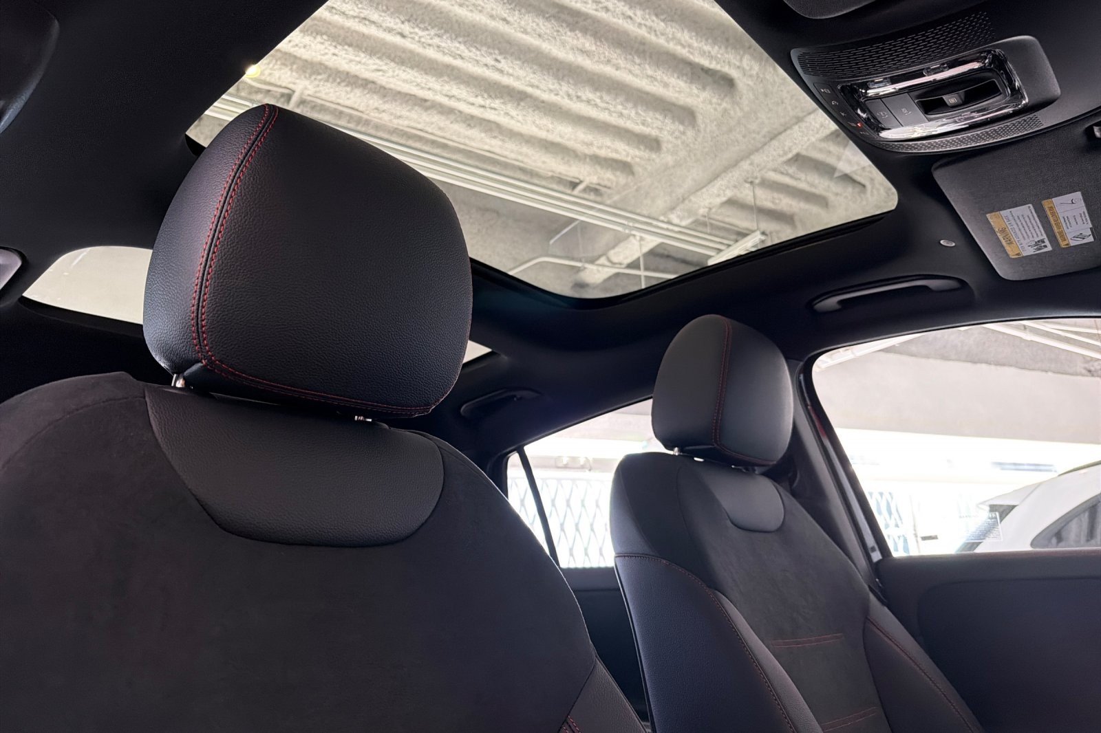 New 2026 Polar White Mercedes-Benz GLA 250 SUV image 16